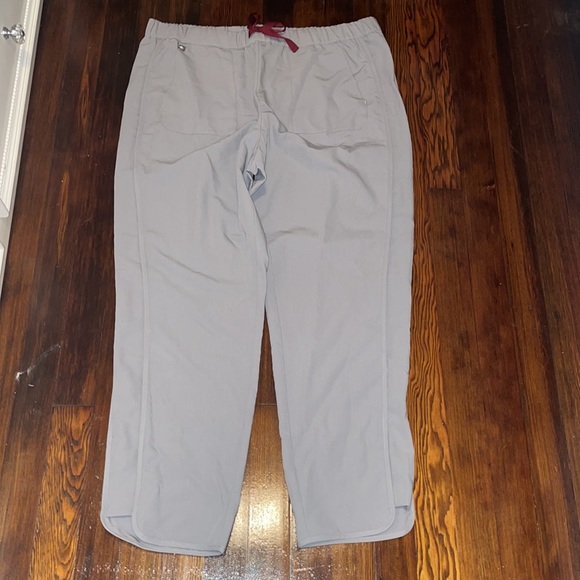 Womens Figs Prestea crop pant cement - Picture 4 of 9